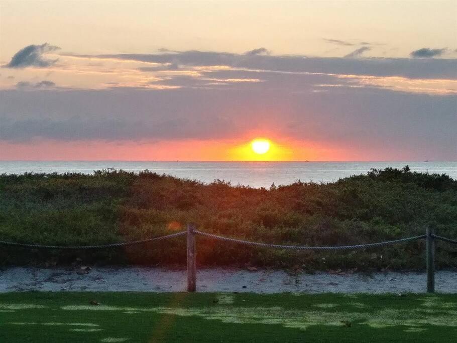 Beachway Per Ankh Pompano Beach Esterno foto