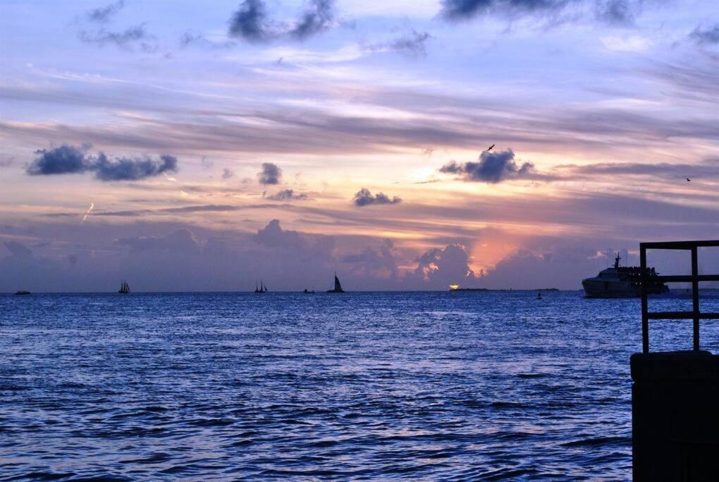 Beachway Per Ankh Pompano Beach Esterno foto