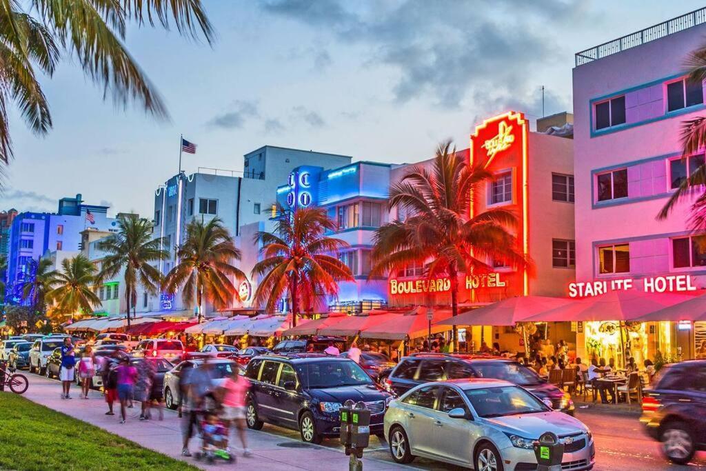 Beachway Per Ankh Pompano Beach Esterno foto